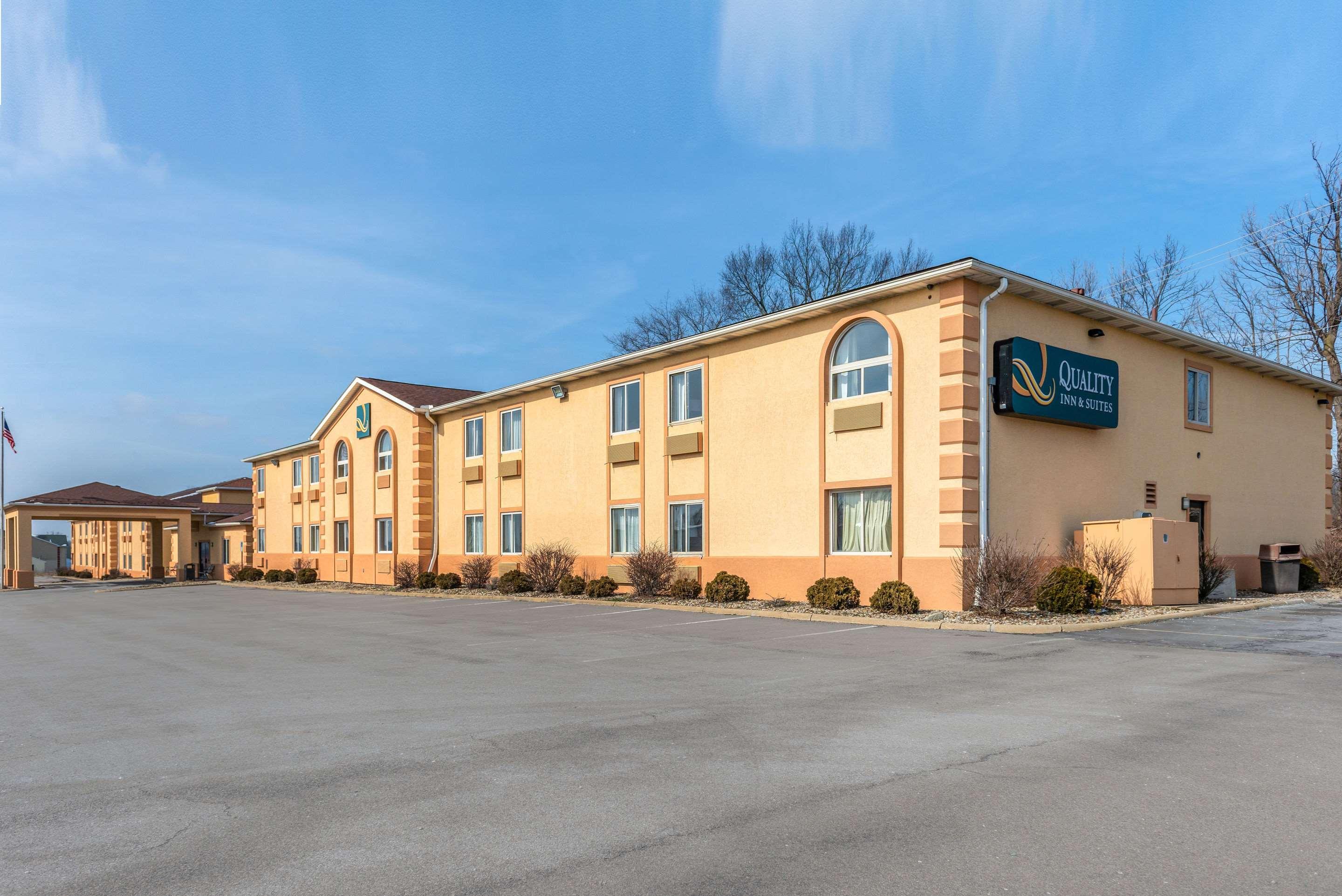 Quality Inn & Suites Seville Екстериор снимка